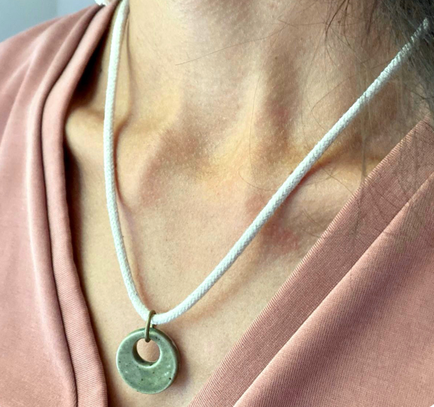 Hollow jade dot necklace